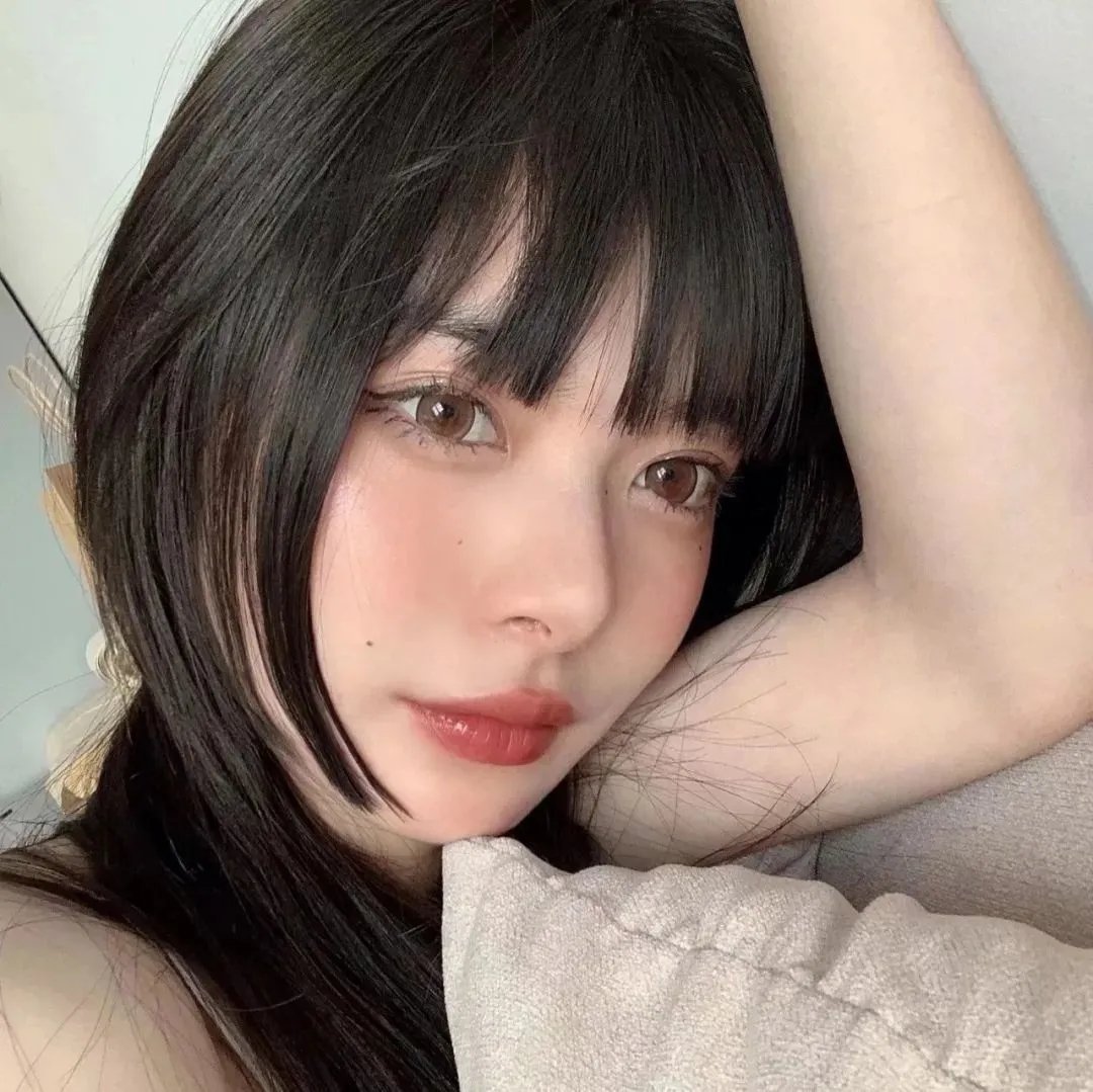 水瓶座女孩